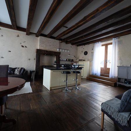 Pont Vieux Chambres Et Gites Конфоланс Екстериор снимка