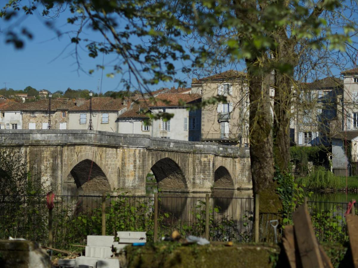 Pont Vieux Chambres Et Gites Конфоланс Екстериор снимка